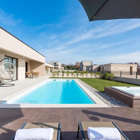 酒店 Modern Daleo With Jacuzzi In