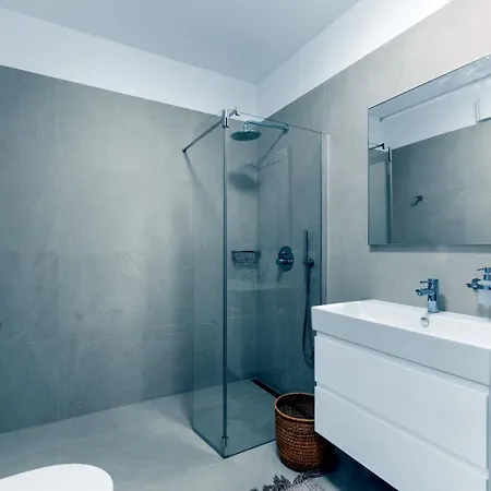 酒店 Modern Daleo With Jacuzzi In
